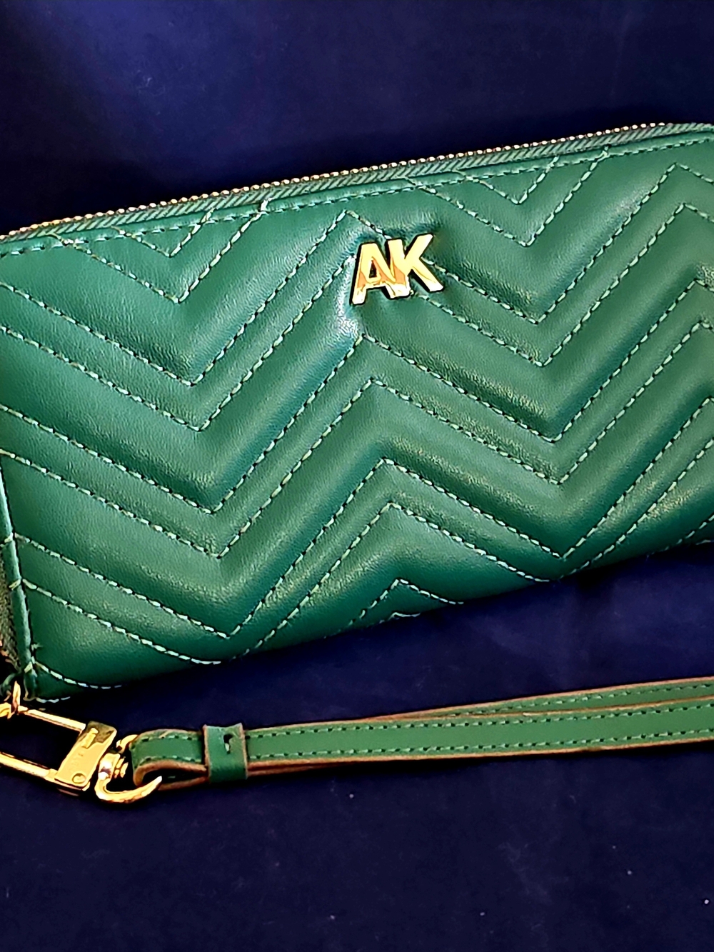 Anne Klein Emerald Green Quilted Convertible Wristlet Wallet with Gold AK Logo